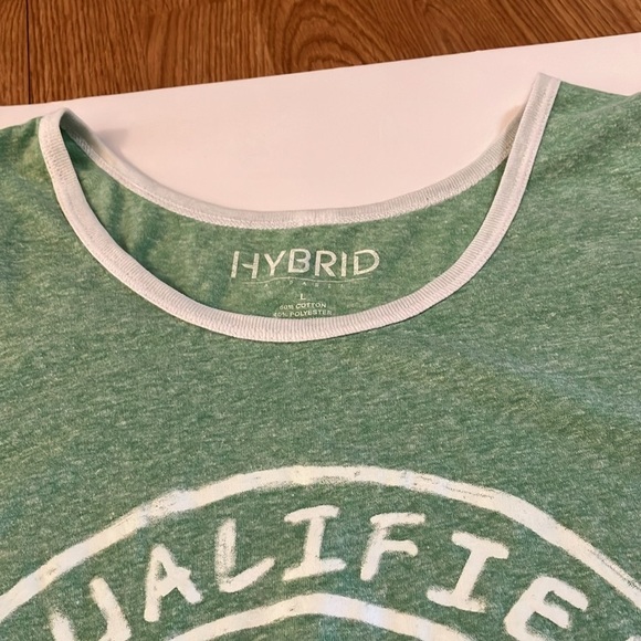 HYBRID Sleeveless Lt. Green Tee Shirt with white graphic lettering. Sz L - Picture 4 of 7